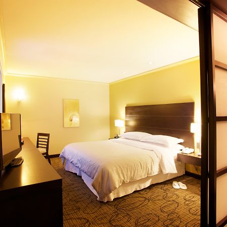 Sheraton Кіто Екстер'єр фото